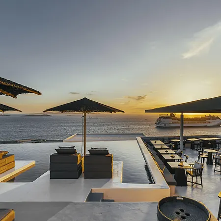 מלון Tagoo Black Mykonos 4*
