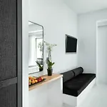 מלון Tagoo Black Mykonos 4*