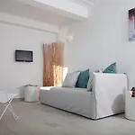 מלון Tagoo Black Mykonos