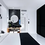 Tagoo Black Mykonos Hotell 4*