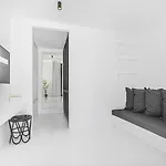 מלון Tagoo Black Mykonos 4*