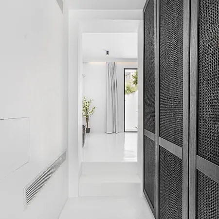 Tagoo Black Mykonos 4*