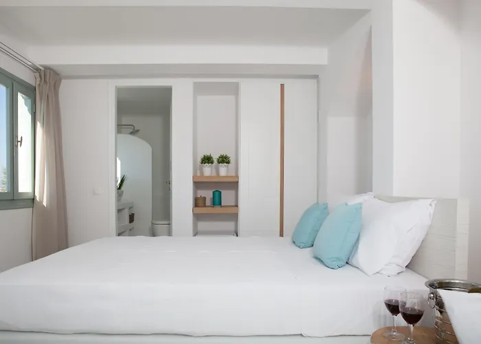 Tagoo Black Mykonos 4*