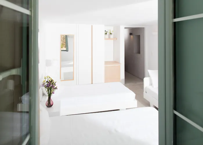 Tagoo Black Mykonos 4*